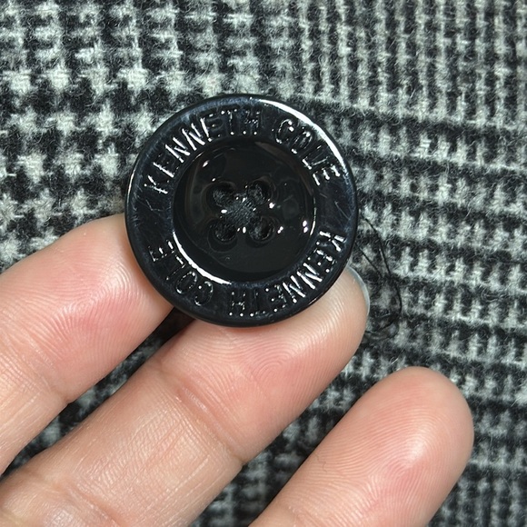 (P2) KENNETH COLE NEW YORK
Oversized wool blend coat with check print, size L - Picture 3 of 16